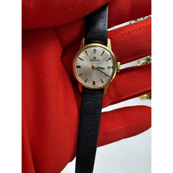 Vintage Edox Swiss Ladies Watch Gold Tone Case Black Leather Band 28690 Works - Picture 1 of 11